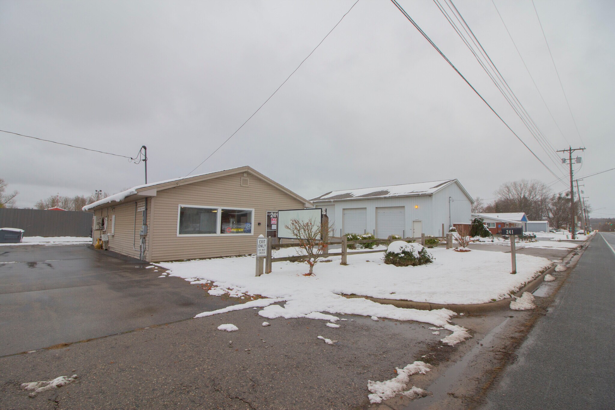 241 W Mosel Ave, Kalamazoo, MI for sale Building Photo- Image 1 of 1