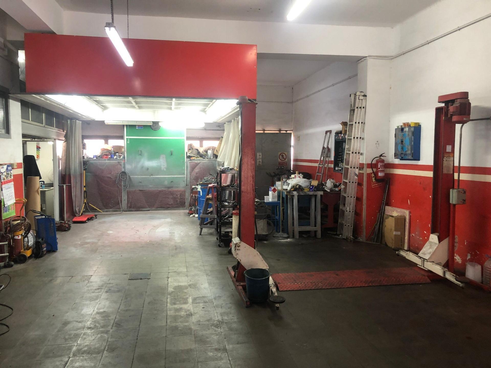 Retail in Badalona, Barcelona for lease Interior Photo- Image 1 of 3