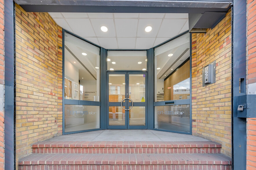 91-95 Southwark Bridge Rd, London for lease - Building Photo - Image 3 of 6