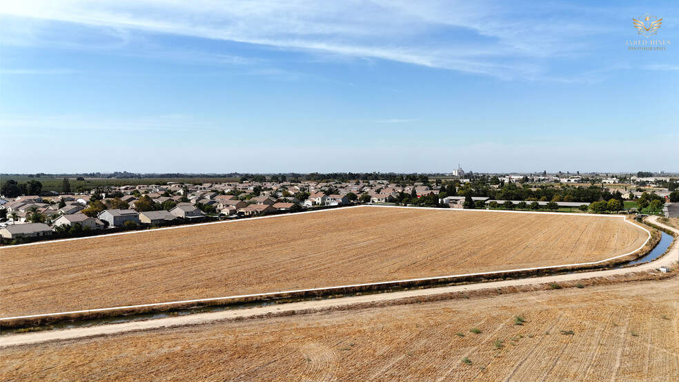 Peach Ave, Livingston, CA for sale - Building Photo - Image 3 of 16