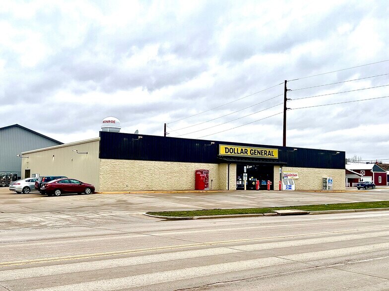 211 S Monroe St, Monroe, IA for sale - Primary Photo - Image 1 of 1