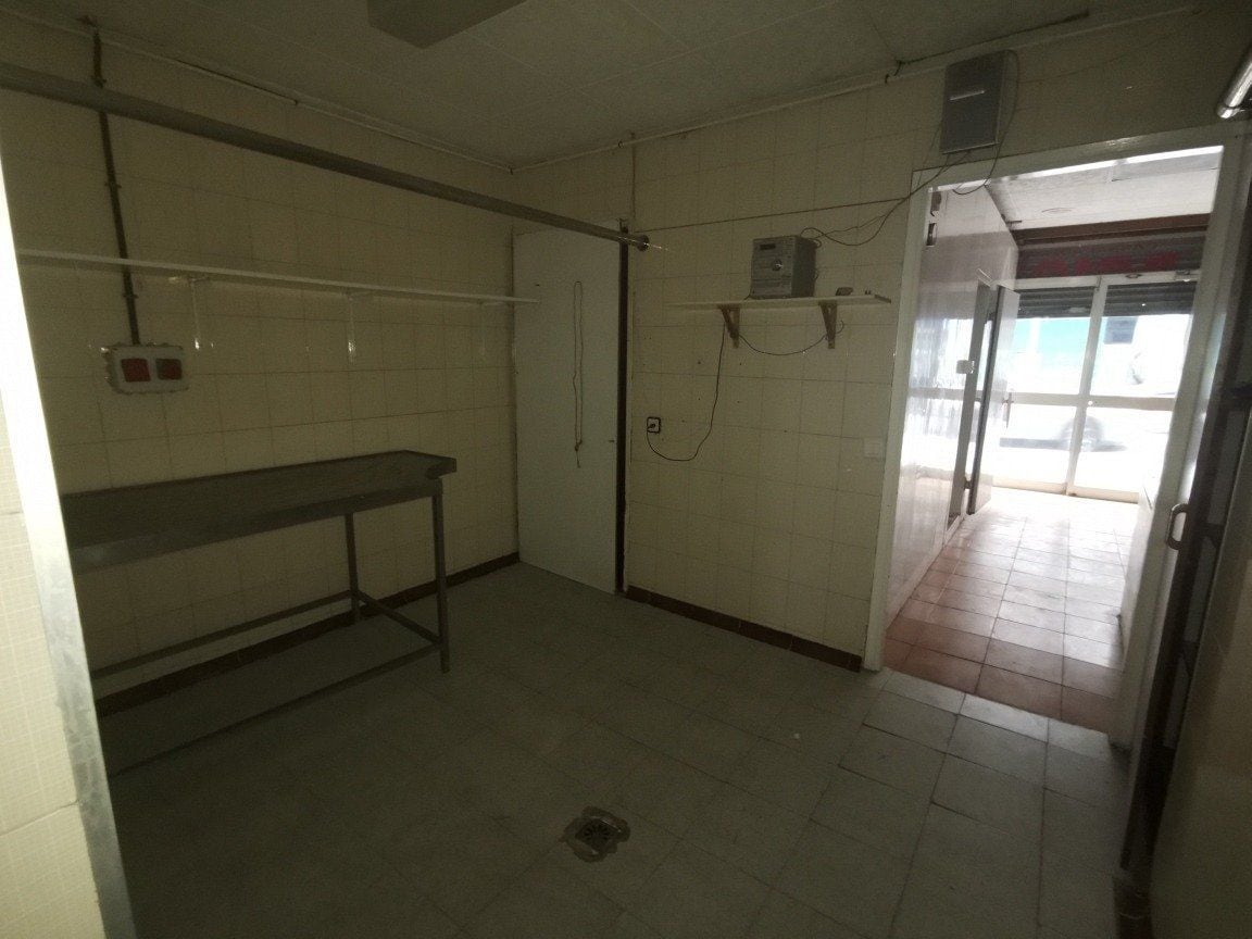 Retail in Manresa, Barcelona for lease Interior Photo- Image 1 of 11