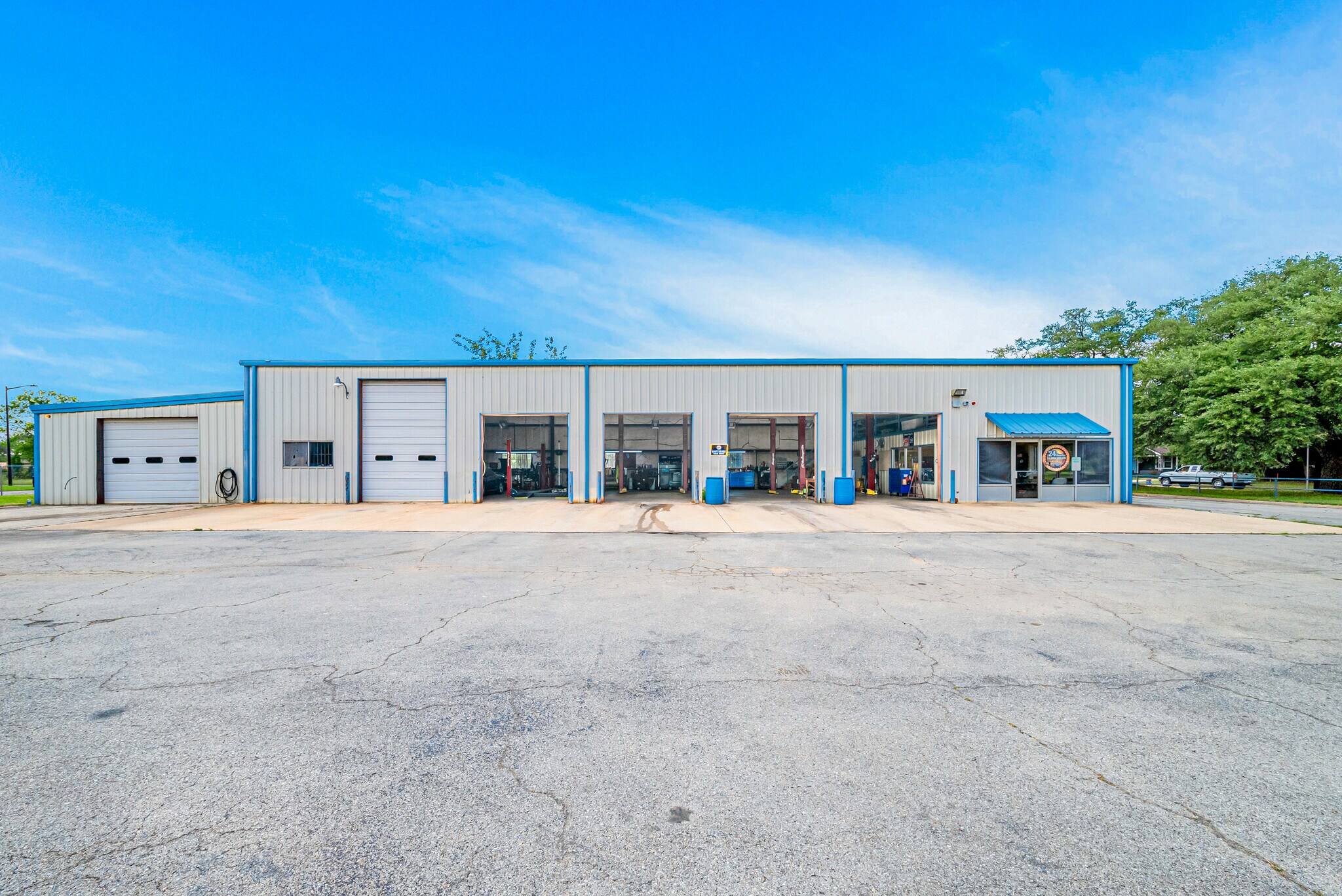 1900 S College Ave, Bryan, TX for sale Primary Photo- Image 1 of 1