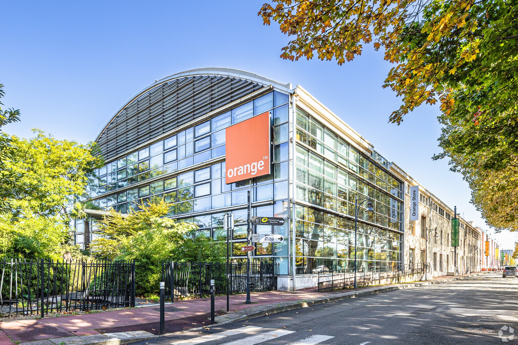 8 Avenue Des Arrimeurs, Saint-Denis for lease Primary Photo- Image 1 of 4