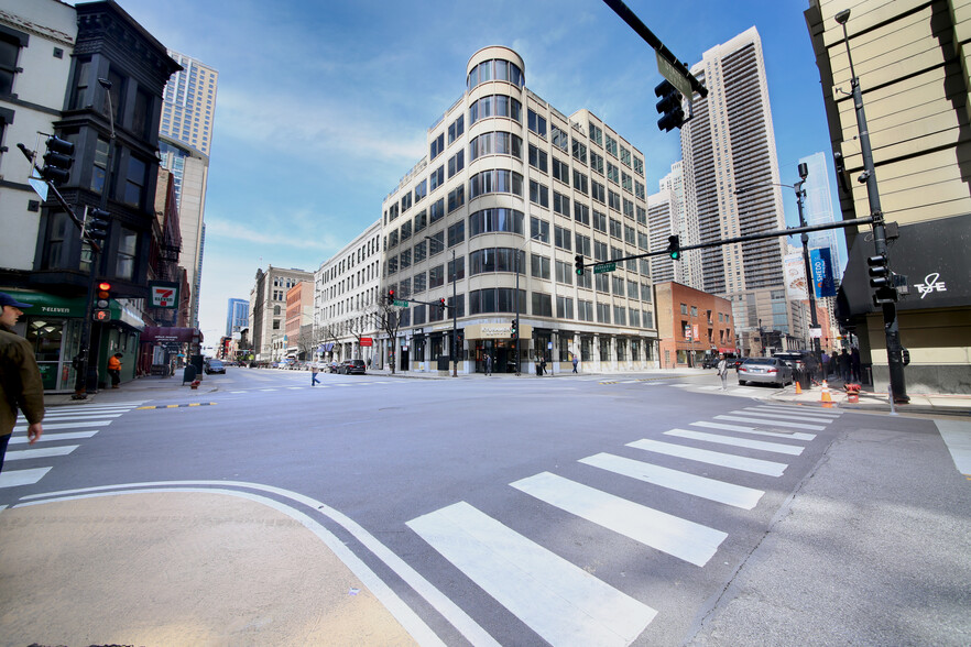 6 W Hubbard St, Chicago, IL for lease - Building Photo - Image 1 of 5