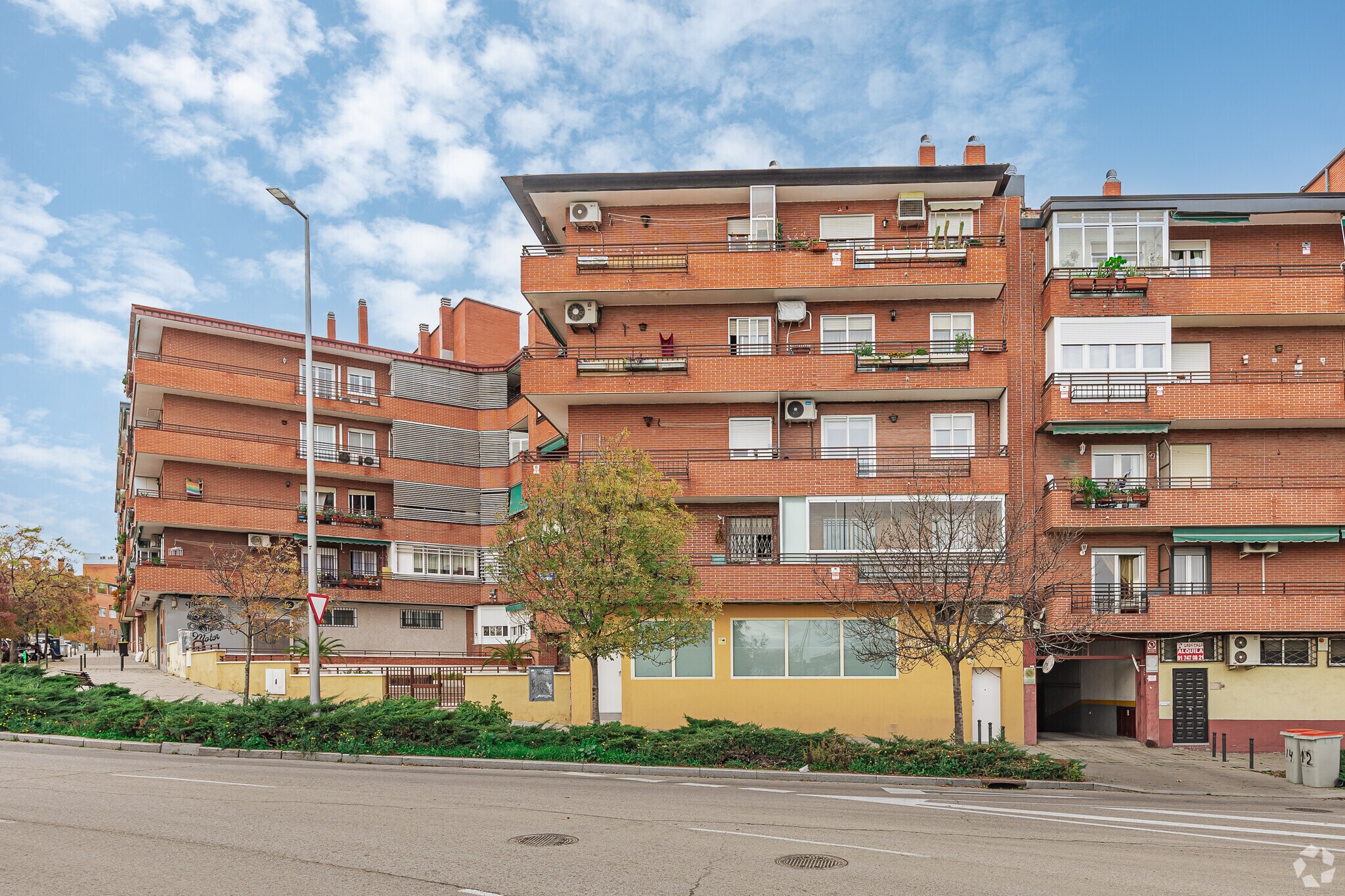 Calle de Mequinenza, 16, Madrid, Madrid for sale Primary Photo- Image 1 of 1