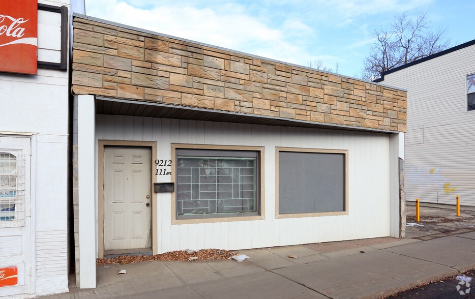 9210 111th Ave NW, Edmonton, AB T5G 0A1