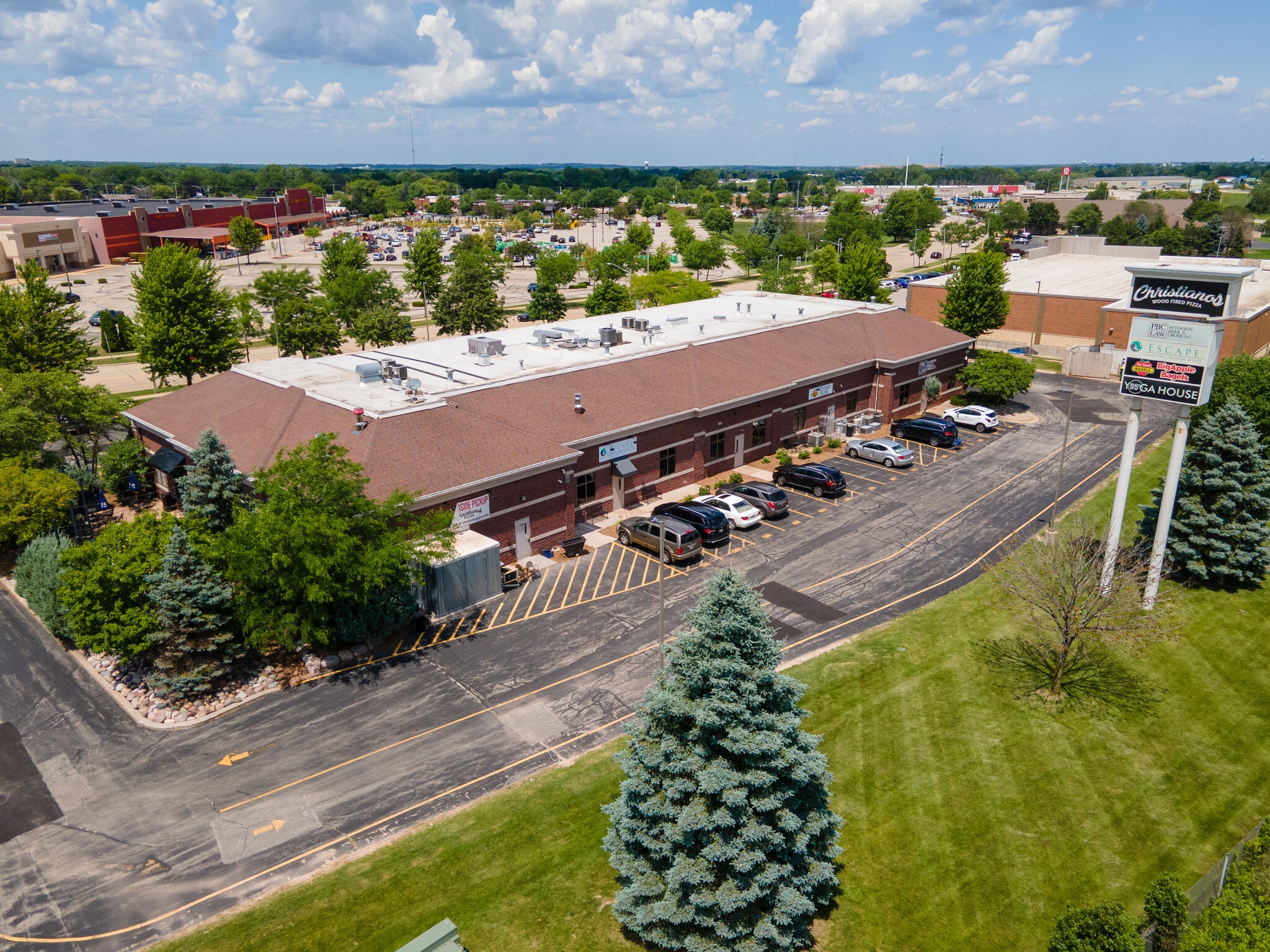 2400 S Kensington Dr, Appleton, WI for sale Building Photo- Image 1 of 6