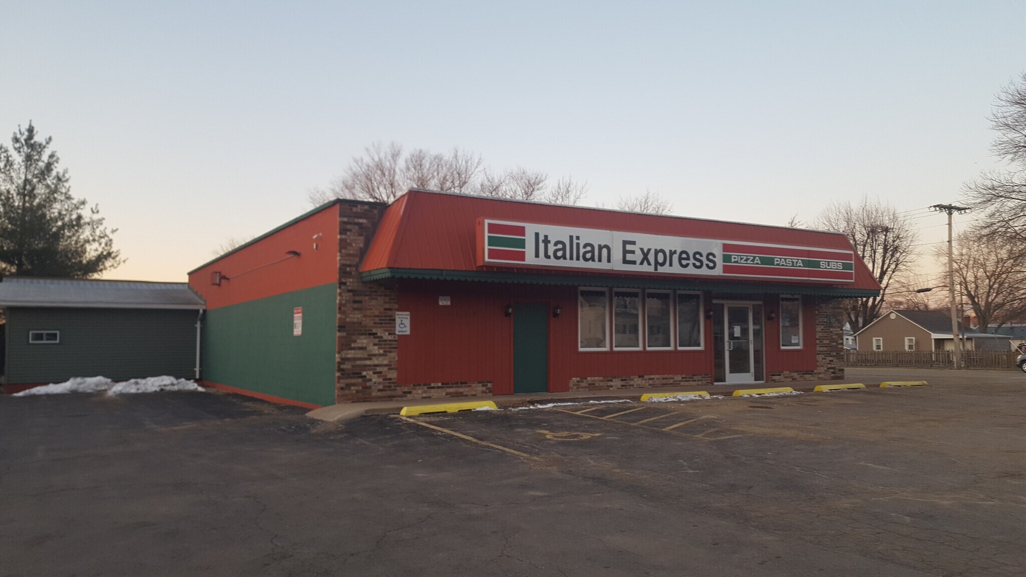 1112 E Chestnut St, Canton, IL for sale Building Photo- Image 1 of 1