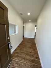 6945-6947 Van Nuys Blvd, Van Nuys, CA for lease Interior Photo- Image 1 of 3