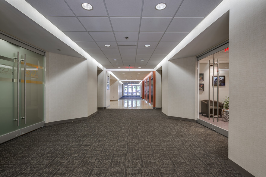 20251 Century Blvd, Germantown, MD for lease - Lobby - Image 3 of 10