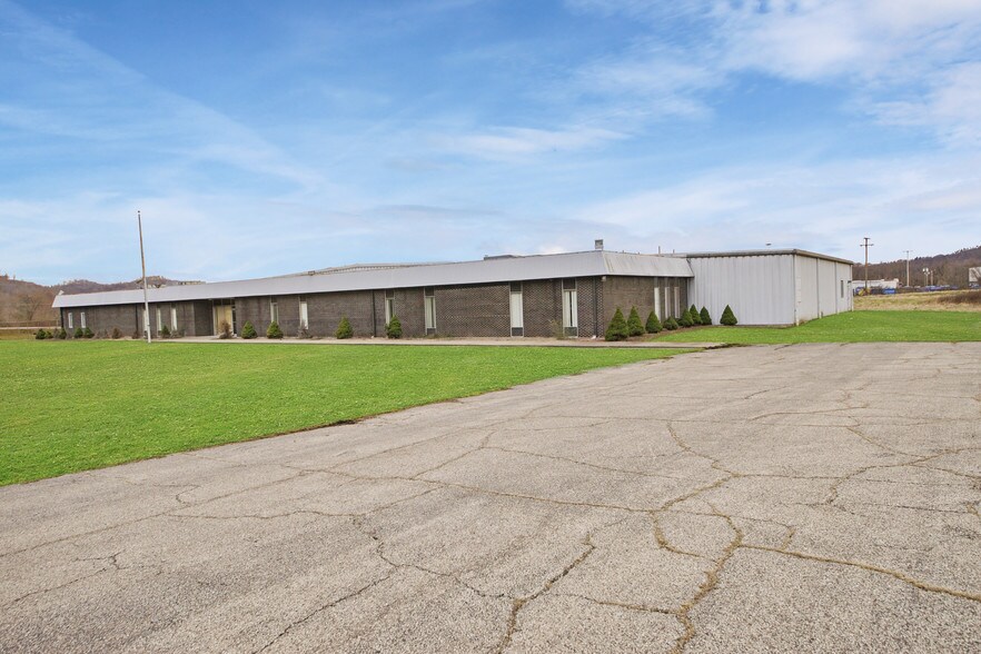 5950 Ohio River Rd, Huntington, WV for sale - Building Photo - Image 1 of 1