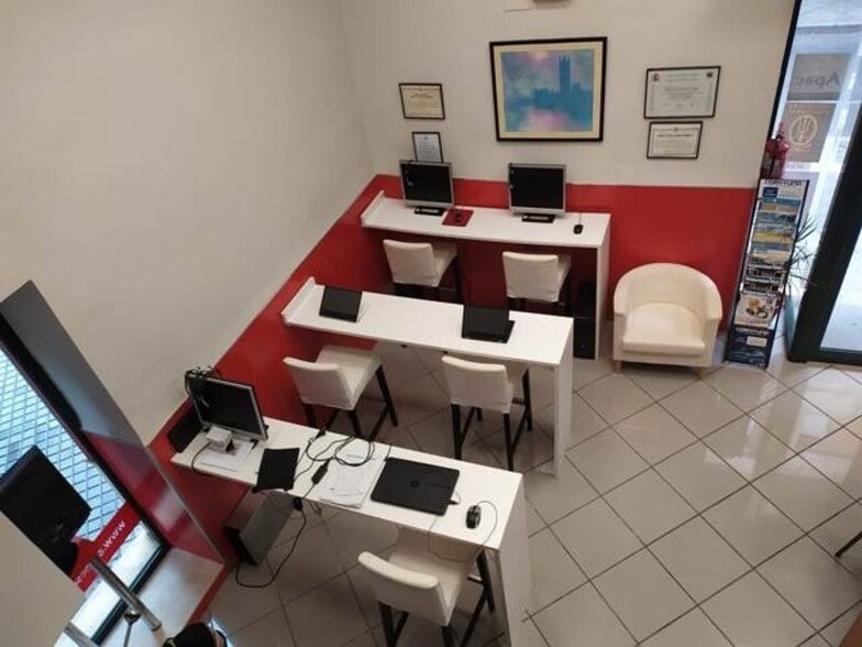 Retail in Córdoba, Córdoba for sale - Building Photo - Image 1 of 13