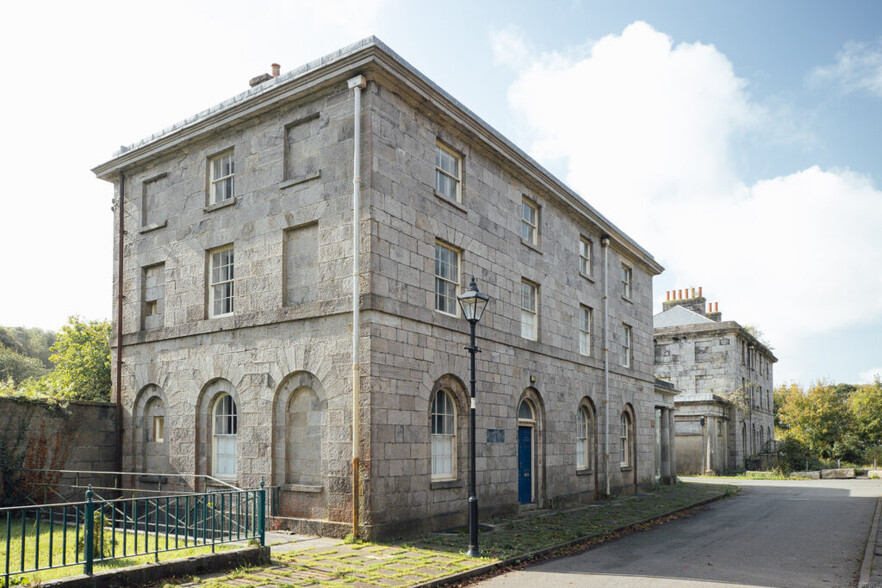 The Ter, Pembroke Dock for lease - Primary Photo - Image 1 of 1