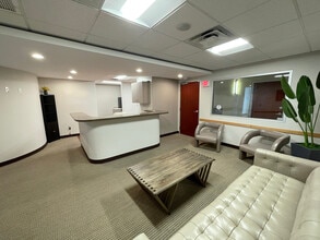 3326 N 3rd Ave, Phoenix, AZ for lease Interior Photo- Image 1 of 10