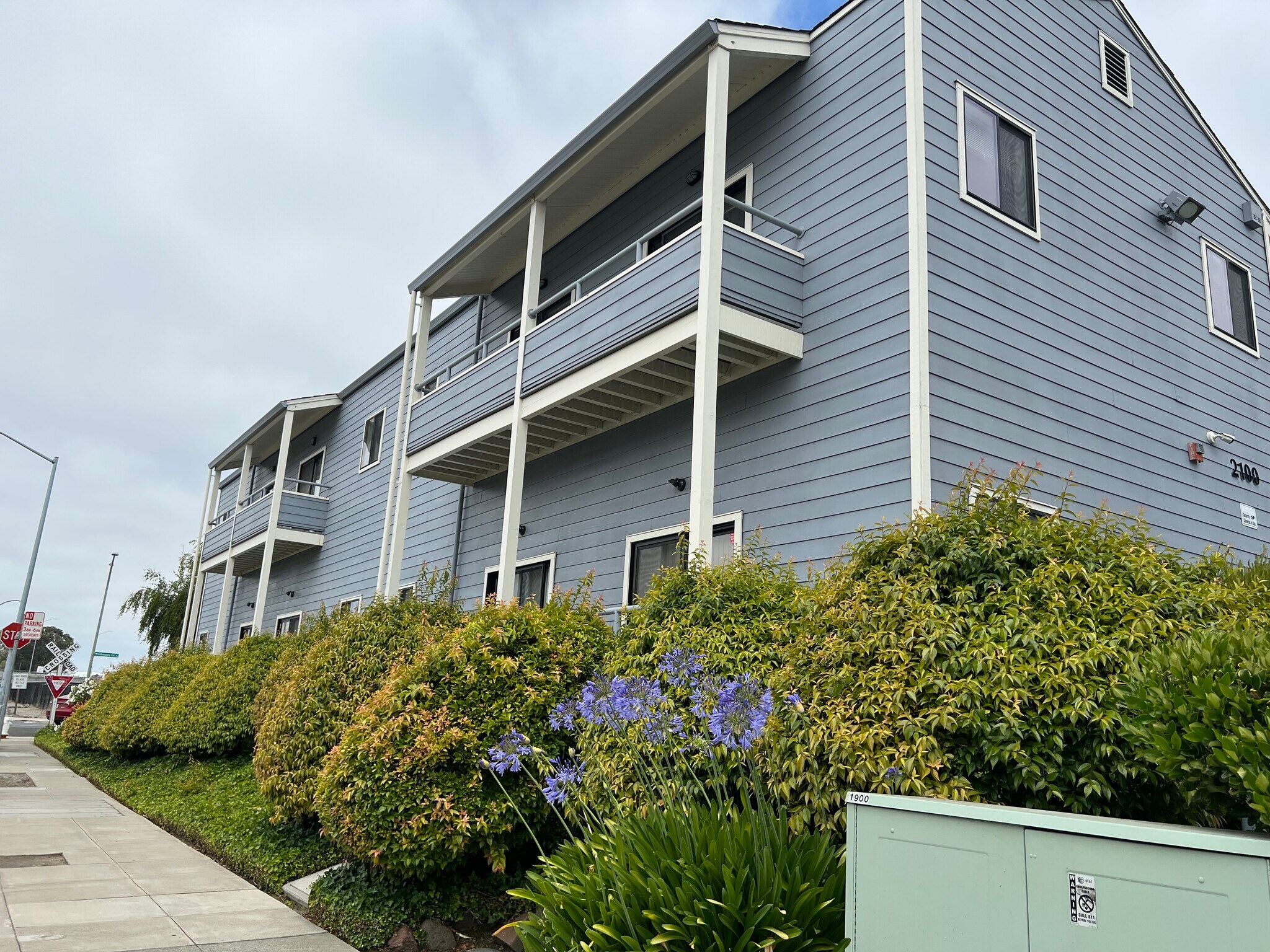 2100 Embarcadero, Oakland 94606 South Basin Landing