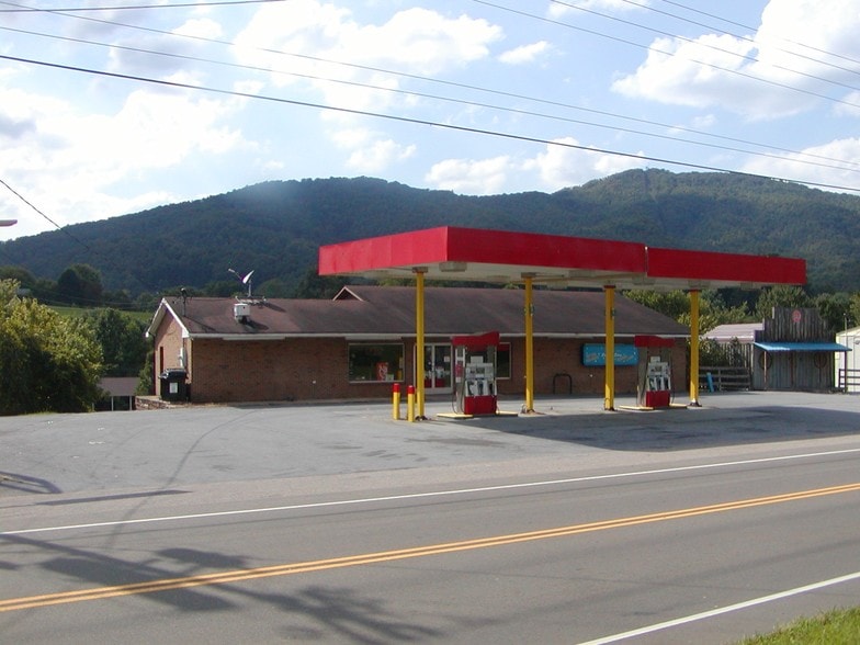 4025 Unicoi Dr, Unicoi, TN 37692