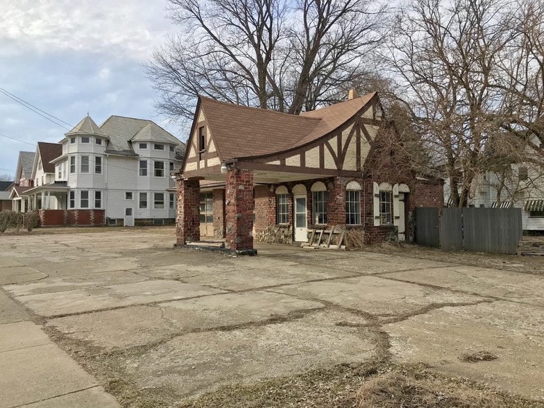 398 Main St, Conneaut, OH 44030