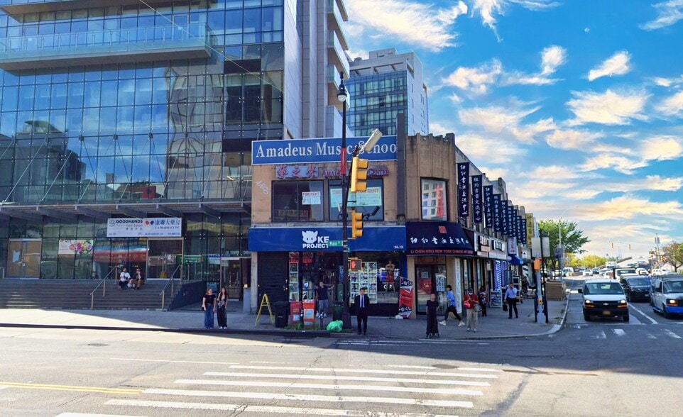 3612 Main St, Flushing, NY for lease - Building Photo - Image 1 of 4