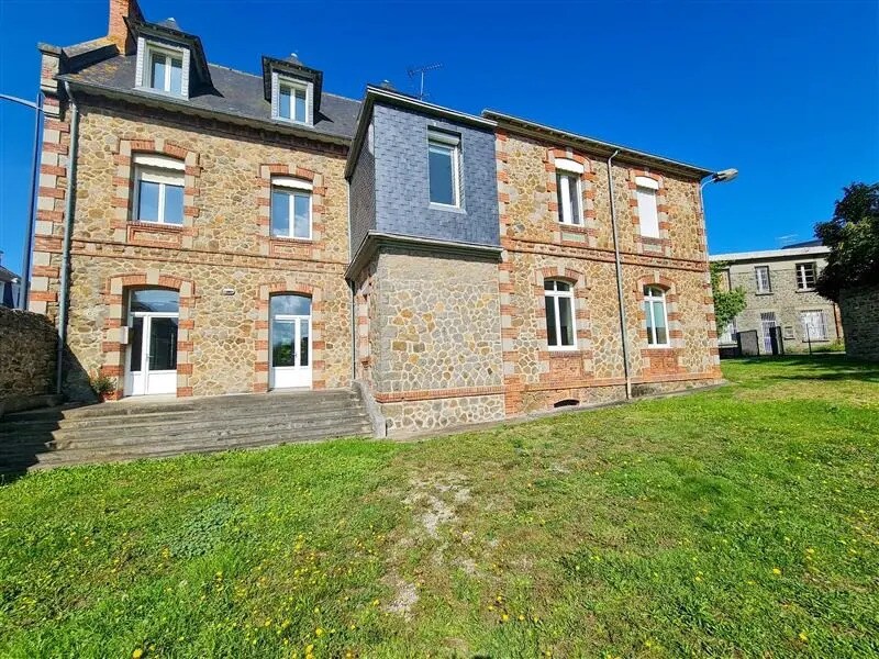 Office in Saint-Brieuc for sale Building Photo- Image 1 of 11