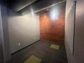 151 N 8th St, Lincoln, NE for lease Building Photo- Image 2 of 3