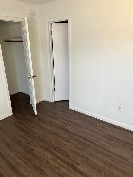 8807 Bissonnet St, Houston, TX for sale - Interior Photo - Image 3 of 11