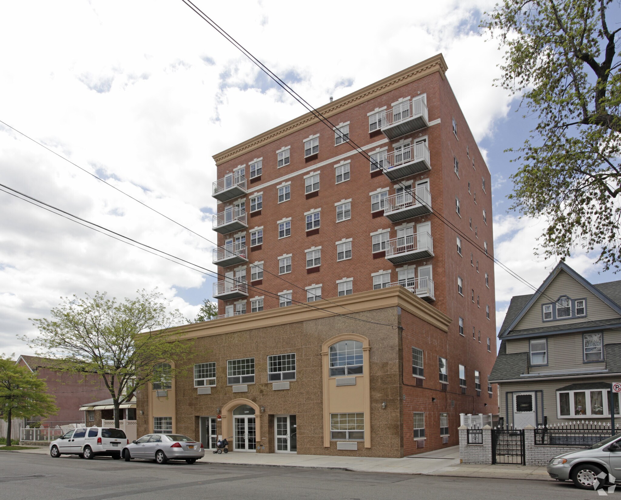 91129114 175th St, Jamaica, NY, 11432 Apartment Property For Sale