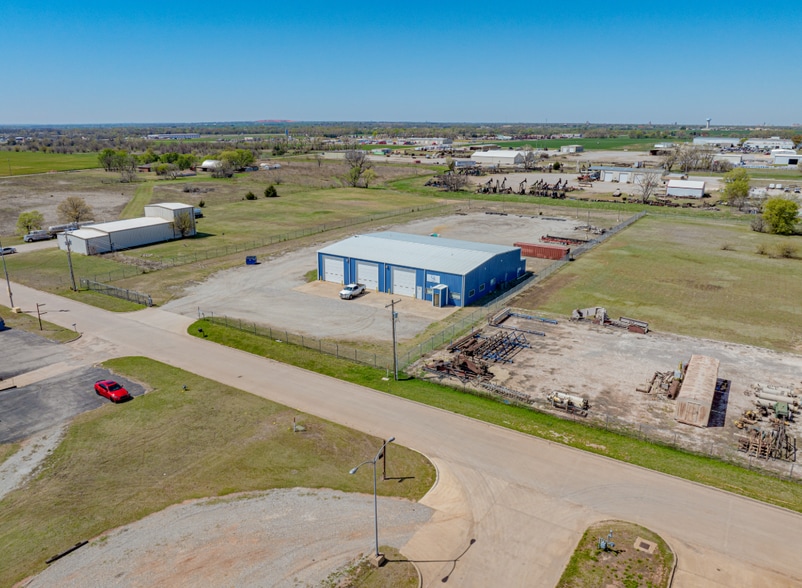 1002 Sooner Trend, Enid, OK for sale - Building Photo - Image 2 of 5