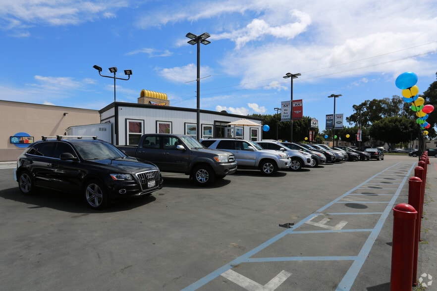 2730 Garnet Ave, San Diego, CA for sale - Building Photo - Image 3 of 15