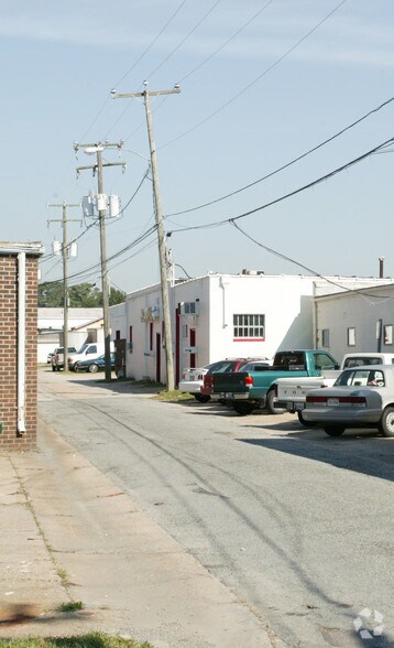 9616-9800 Hosier St, Newport News, VA for lease - Building Photo - Image 3 of 6