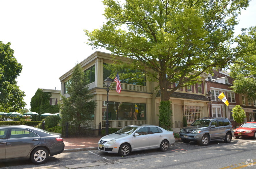 219 High St, Burlington City, NJ for sale - Primary Photo - Image 1 of 2