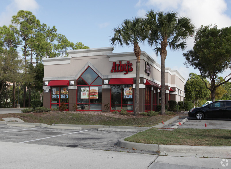 9975 Corkscrew Rd, Estero, FL for lease - Primary Photo - Image 1 of 4