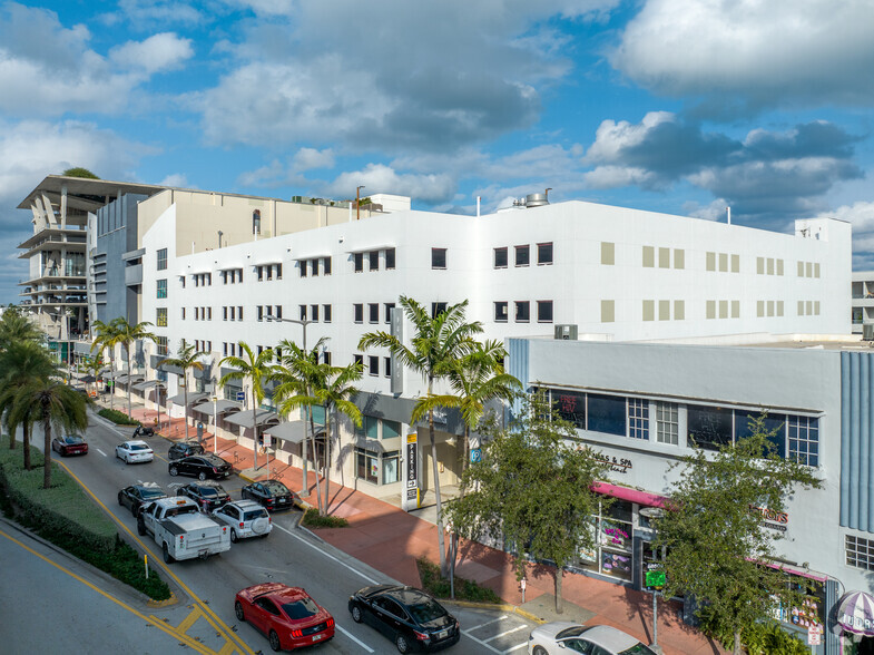 1100-1120 Lincoln Rd, Miami Beach, FL for lease - Building Photo - Image 2 of 5