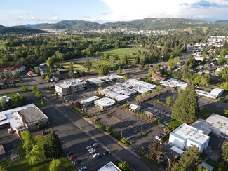 More details for 1813 W Harvard Ave, Roseburg, OR - Office for Sale