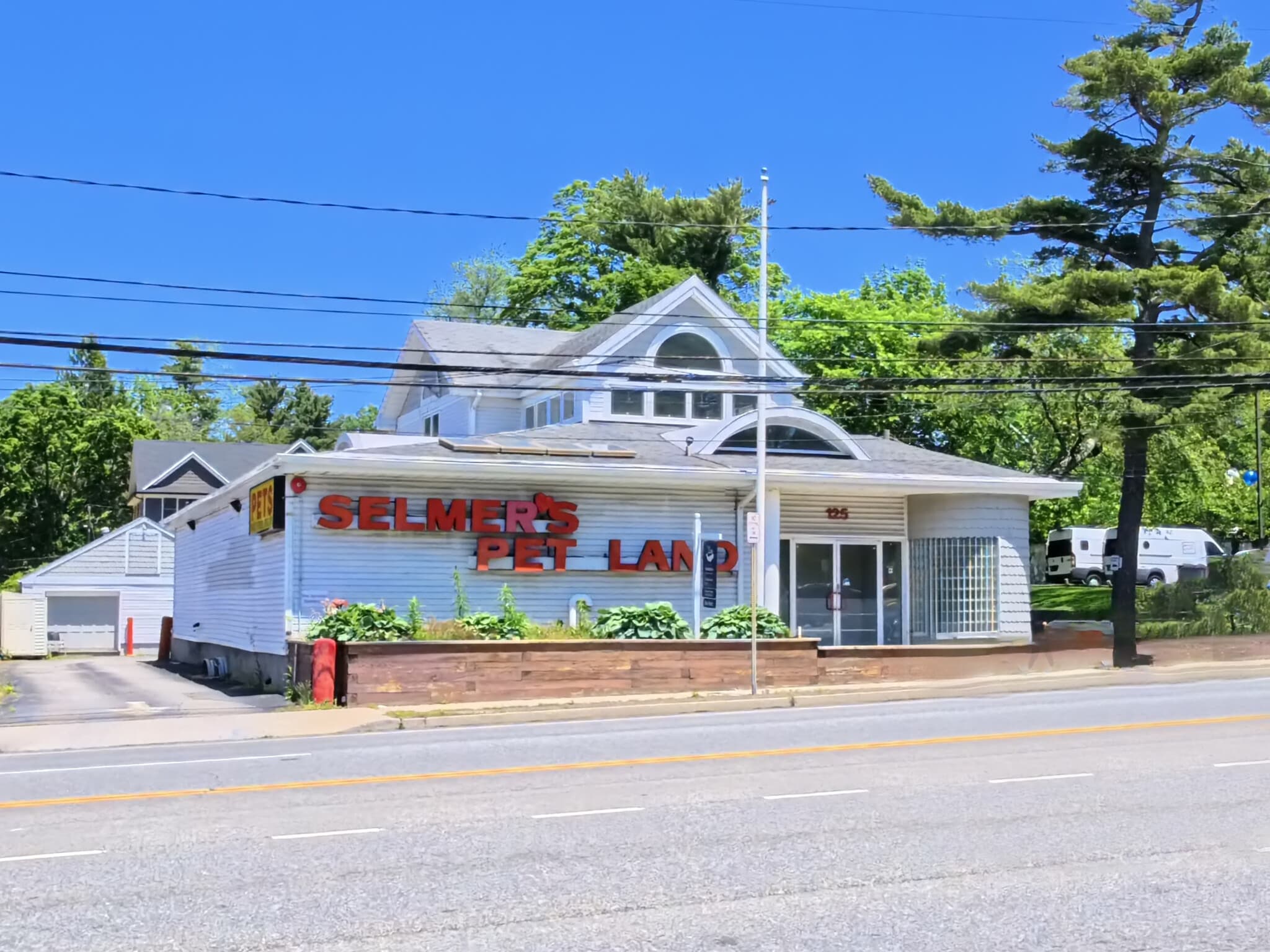 125 E Jericho Tpke, Huntington Station, NY for lease Building Photo- Image 1 of 19