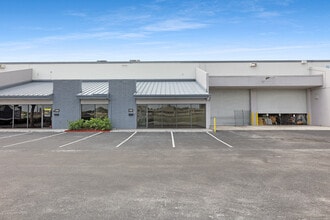 7950-7966 NW 14th St, Miami, FL for lease Building Photo- Image 2 of 17