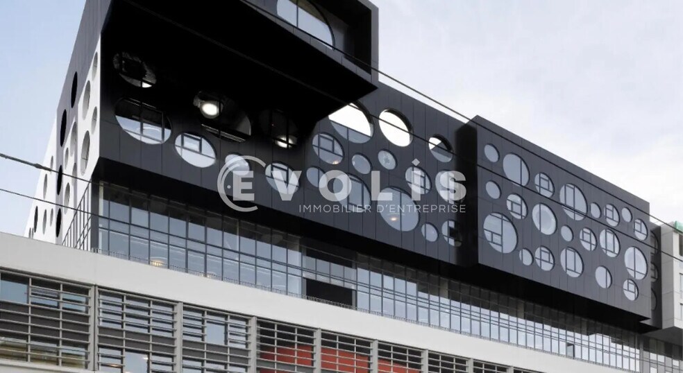 Office in Paris for lease - Building Photo - Image 2 of 7