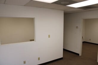 6990 Peachtree Industrial Blvd, Peachtree Corners, GA for lease Building Photo- Image 2 of 6