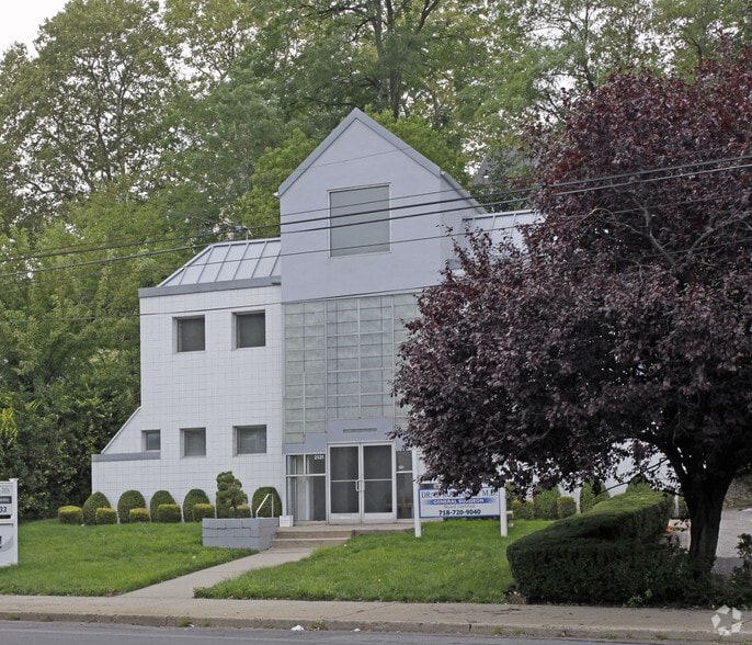 2131 Richmond Rd, Staten Island, NY for sale - Primary Photo - Image 1 of 1