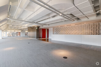 3445 Peachtree Rd NE, Atlanta, GA for lease Interior Photo- Image 2 of 5