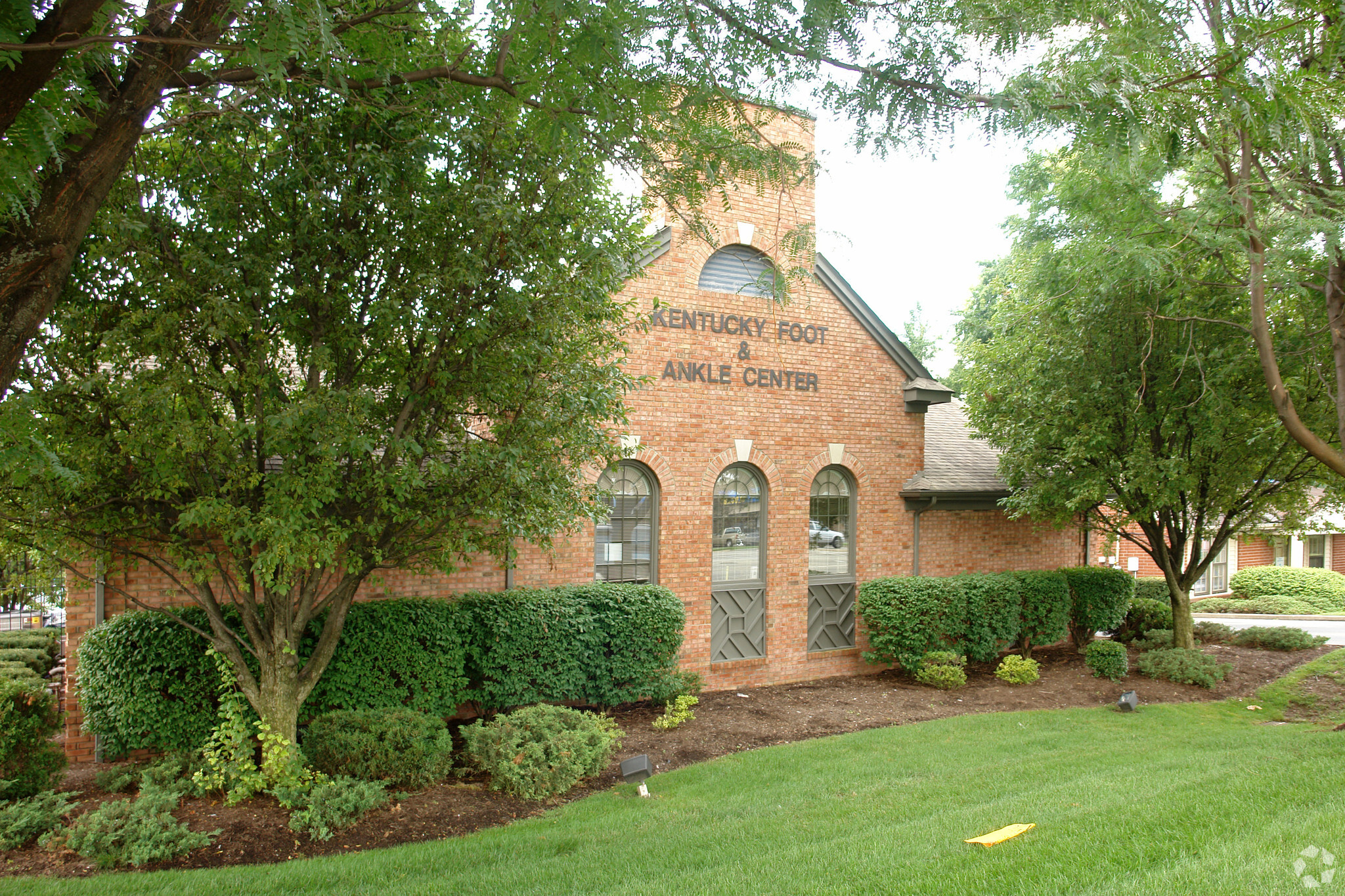 4612 Outer Loop, Louisville, KY for sale Primary Photo- Image 1 of 1