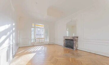 9 Rue De Chaillot, Paris for lease Interior Photo- Image 2 of 9
