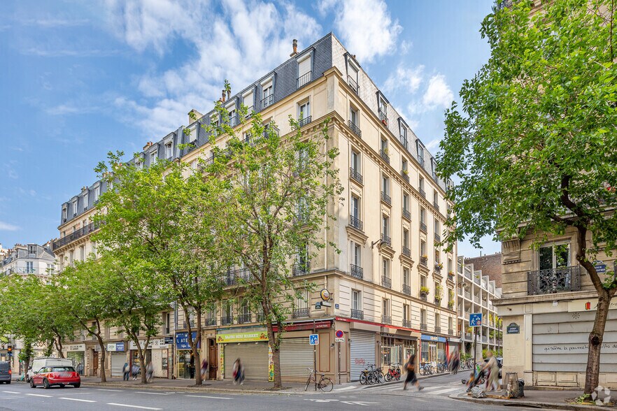 Retail in Paris for lease - Primary Photo - Image 1 of 2