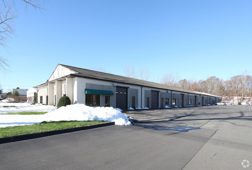 47 N Plains Industrial Rd, Wallingford, CT for sale - Primary Photo - Image 1 of 1