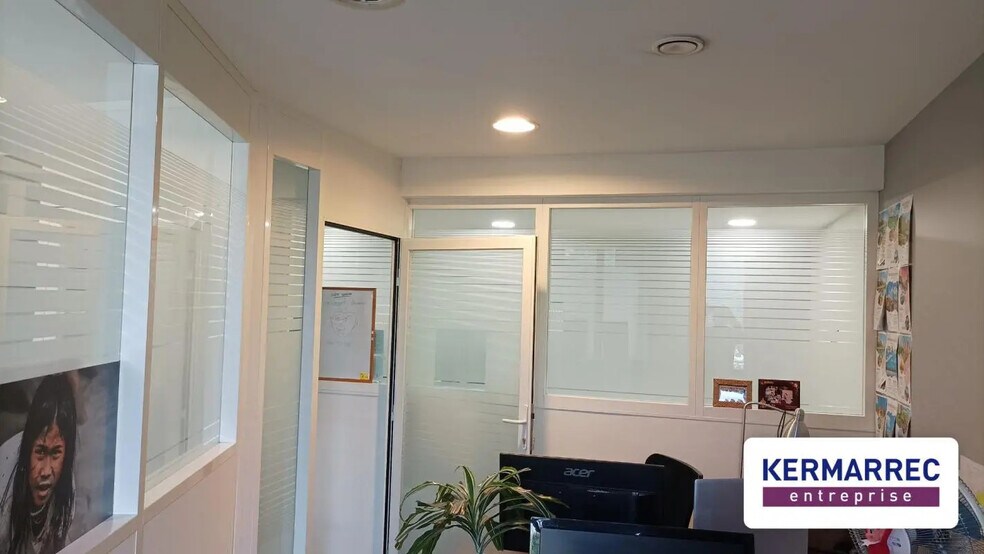 Office in Nantes for lease - Building Photo - Image 1 of 14