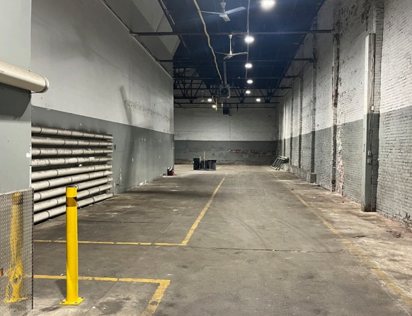 1821 Washington Ave, Philadelphia, PA for lease - Interior Photo - Image 2 of 8