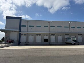 2510 51st Ave E, Palmetto, FL for lease Interior Photo- Image 1 of 17