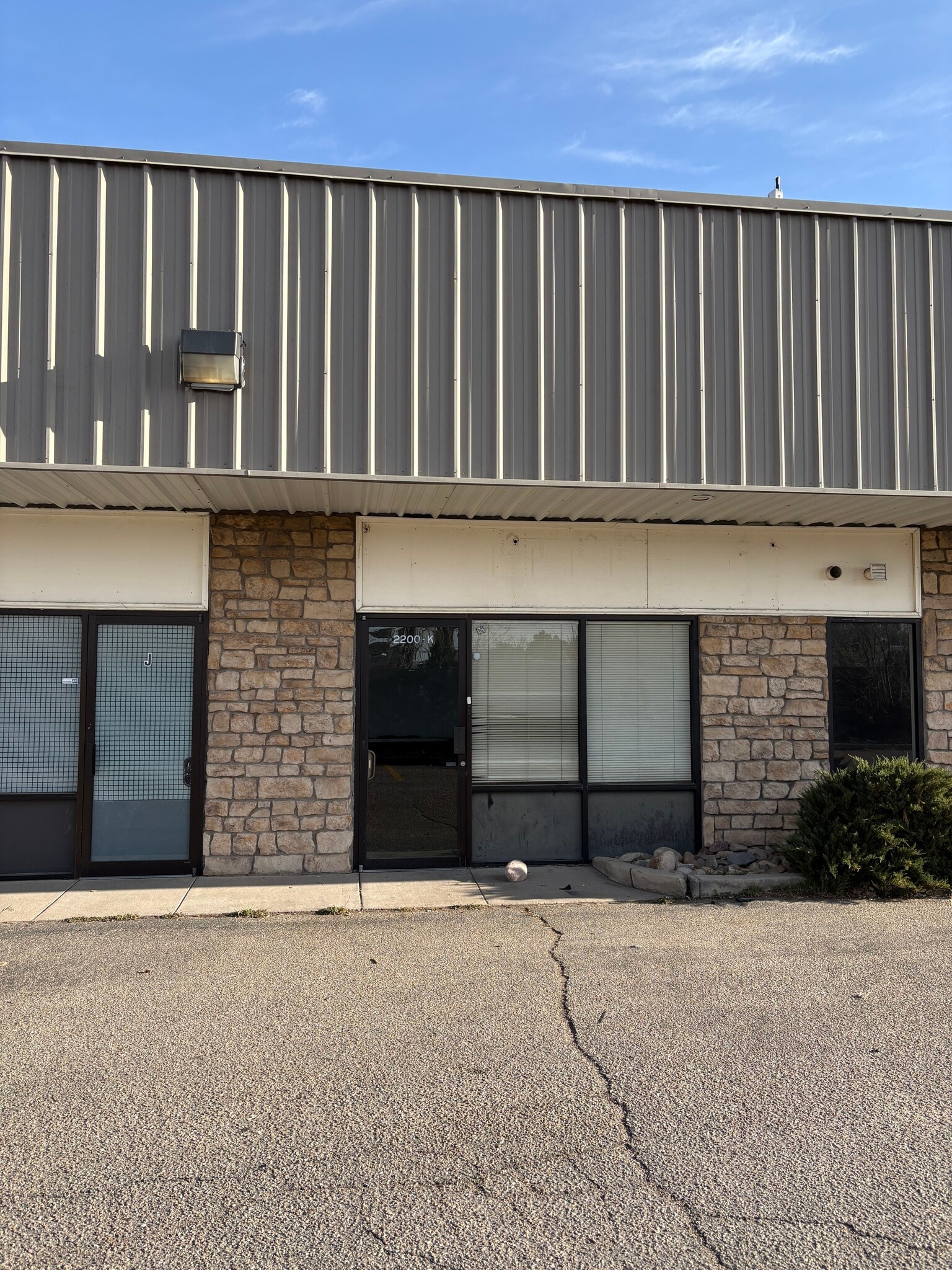2200 Chambers Rd, Aurora, CO for lease Building Photo- Image 1 of 14