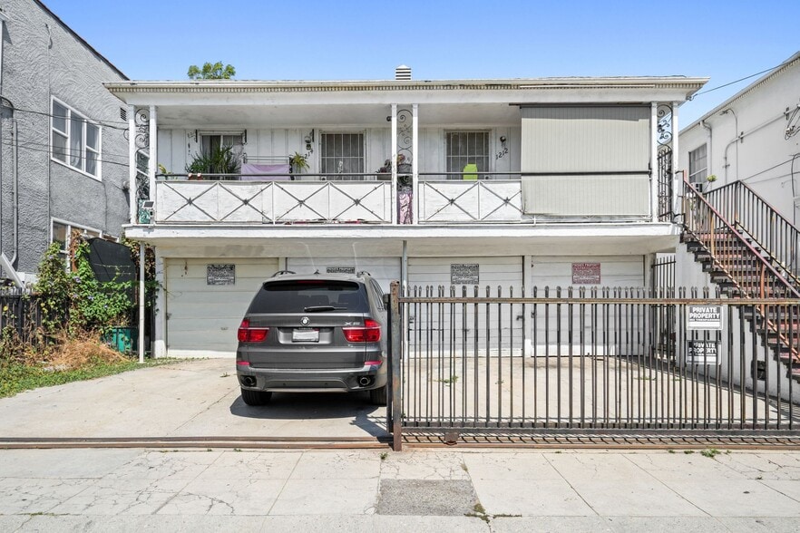 1200-1210 N Kenmore Ave, Los Angeles, CA for sale - Building Photo - Image 3 of 31