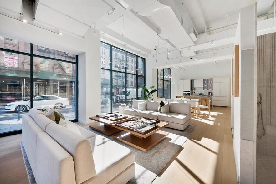 161 Grand St, New York, NY for lease - Interior Photo - Image 3 of 6